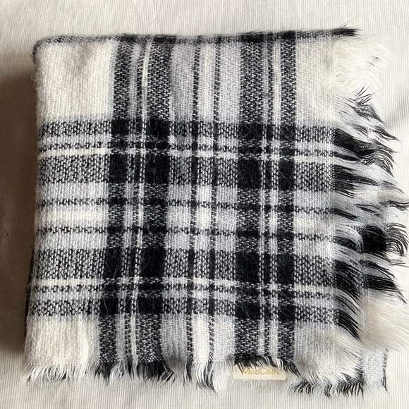 Modcloth large plaid blanket scarf wrap fringe black & white pattern 54”x54” - Picture 8 of 13